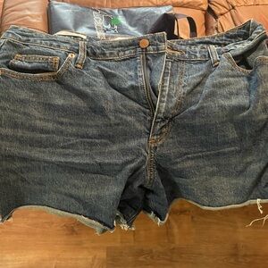 Universal thread denim shorts size 14/32